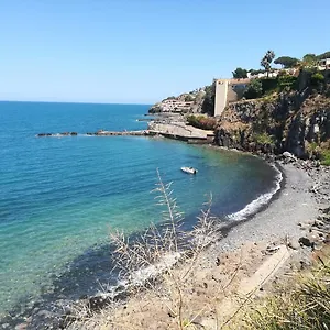 Casa vacanze Zaghouses - Sea View In Sicily, Agnone Bagni